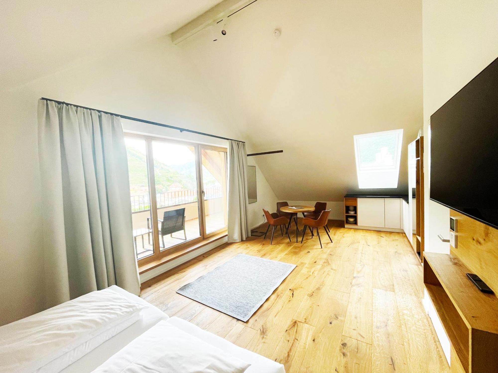 Weingut Fj Gritsch Mauritiushof Apartments Spitz an der Donau Pokoj fotografie